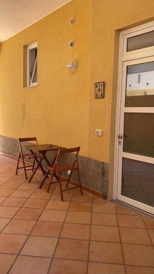 Carolina Apartments - Monolocale Capo dʼOrlando Exteriör bild